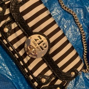 Henri bendel striped clutch purse